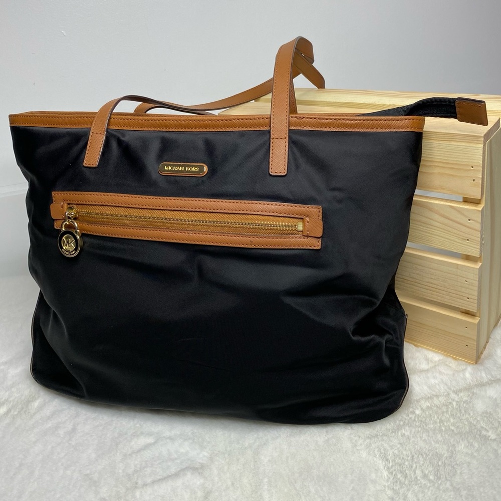 Michael Kors leather-trimmed nylon tote bag